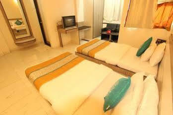 Hotel Saikripa Imperial Daman Exterior foto
